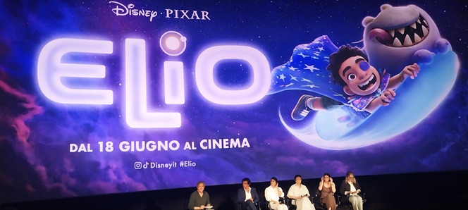 Madeline Sharafian, Domee Shi, Mary Alice Drumm con le voci italiane Alessandra Mastronardi (Olga Solís) e Adriano Giannini (Lord Grigon) alla conferenza stampa del film Pixar: Elio Madeline Sharafian, Domee Shi, Mary Alice Drumm con le voci italiane Alessandra Mastronardi (Olga Solís) e Adriano Giannini (Lord Grigon) alla conferenza stampa del film Pixar: Elio